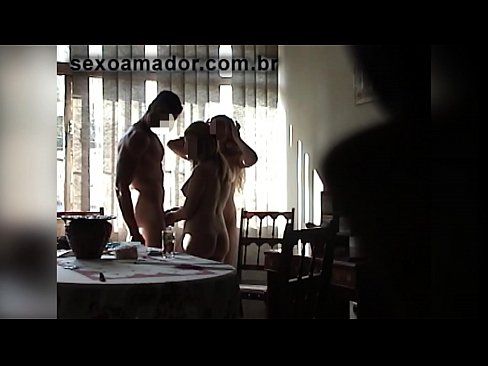 ❤️ Sexu-lagunek gizon erraldoi bat eta hirukote batera gonbidatzen dituzte berarekin Azal pornoa %eu.vegasservice.ruan ❌️❤